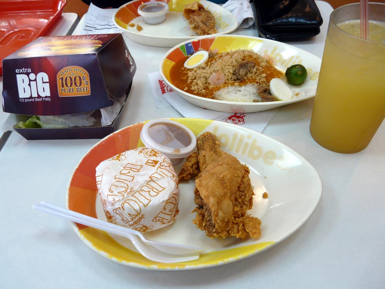 Angeles - Jolibee comes with great service and genuinely tasty food.